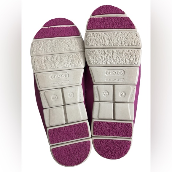 Casual Chic CROCS Women's Fuchsia Stretch Back Slip-On Flats Walking Shoes - Picture 5 of 10